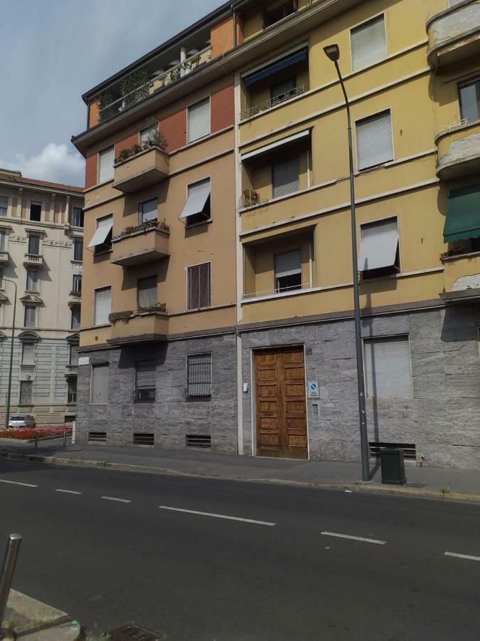 Meta Italy Da Silvia Apartment Milan Luaran gambar